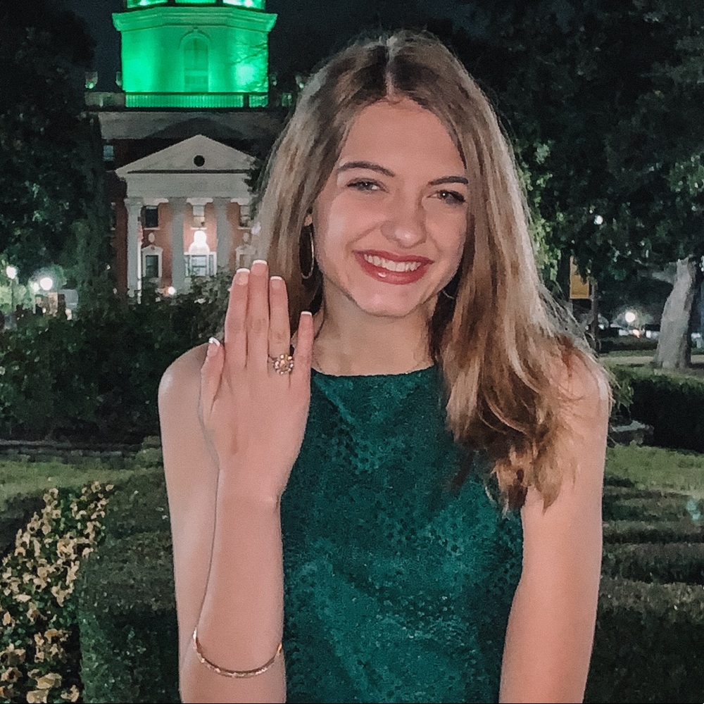 Meet your Posher, Laura